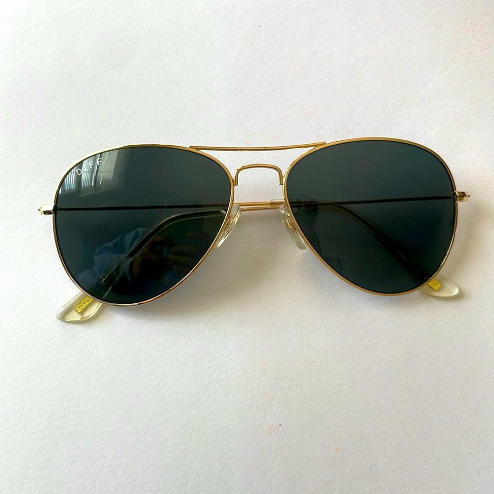 Diff Cruz Gold Aviator Sunglasses with Metal Frame